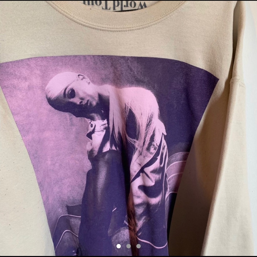 Ariana grande sweetener world tour crewneck